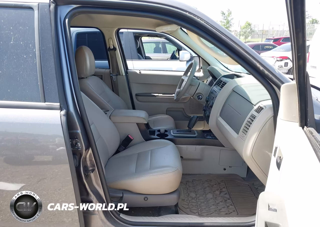 2010 Ford Escape Xls VIN:1FMCU0C79AKB10864 - 5