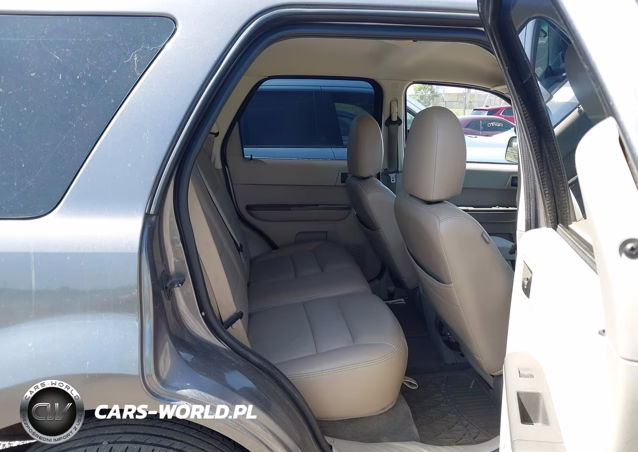 2010 Ford Escape Xls VIN:1FMCU0C79AKB10864 - 8