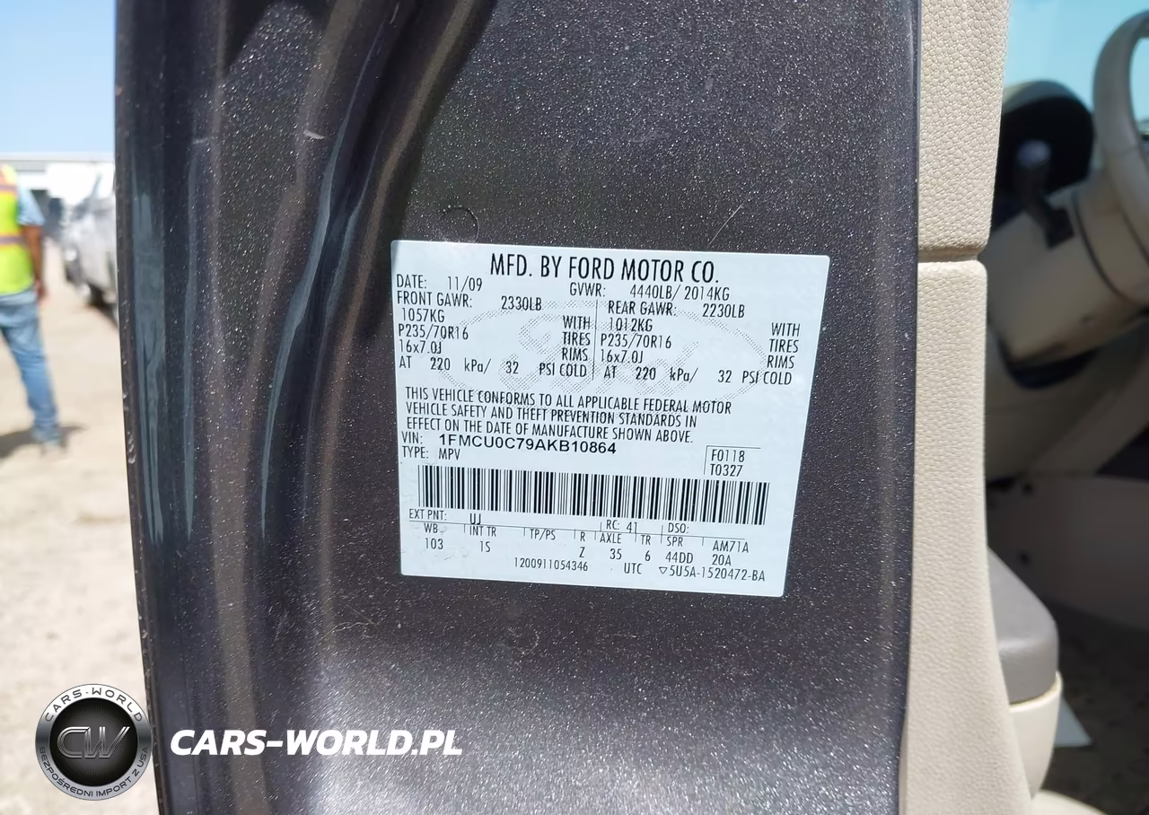2010 Ford Escape Xls VIN:1FMCU0C79AKB10864 - 9