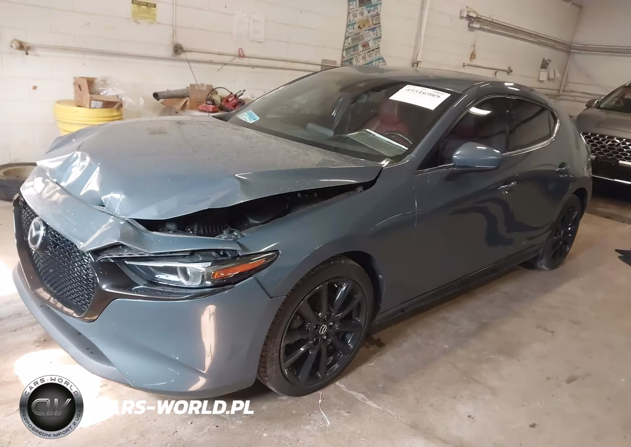 2020 Mazda Mazda3 Premium Package VIN:JM1BPANM6L1157083 - 2