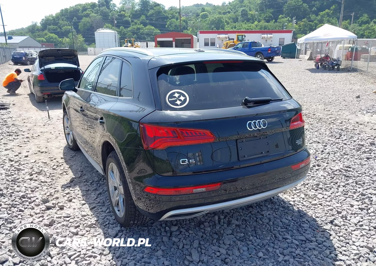2018 Audi Q5 2.0T Premium-2.0T Tech Premium VIN:WA1ANAFY9J2006369 - 3