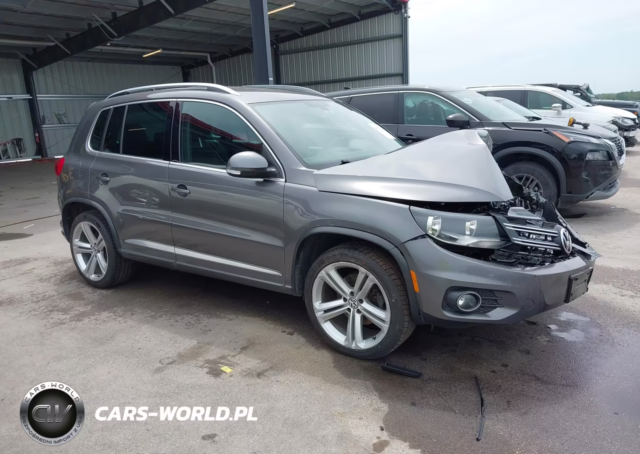 2016 Volkswagen Tiguan R-Line – zdjęcie 1 z 17