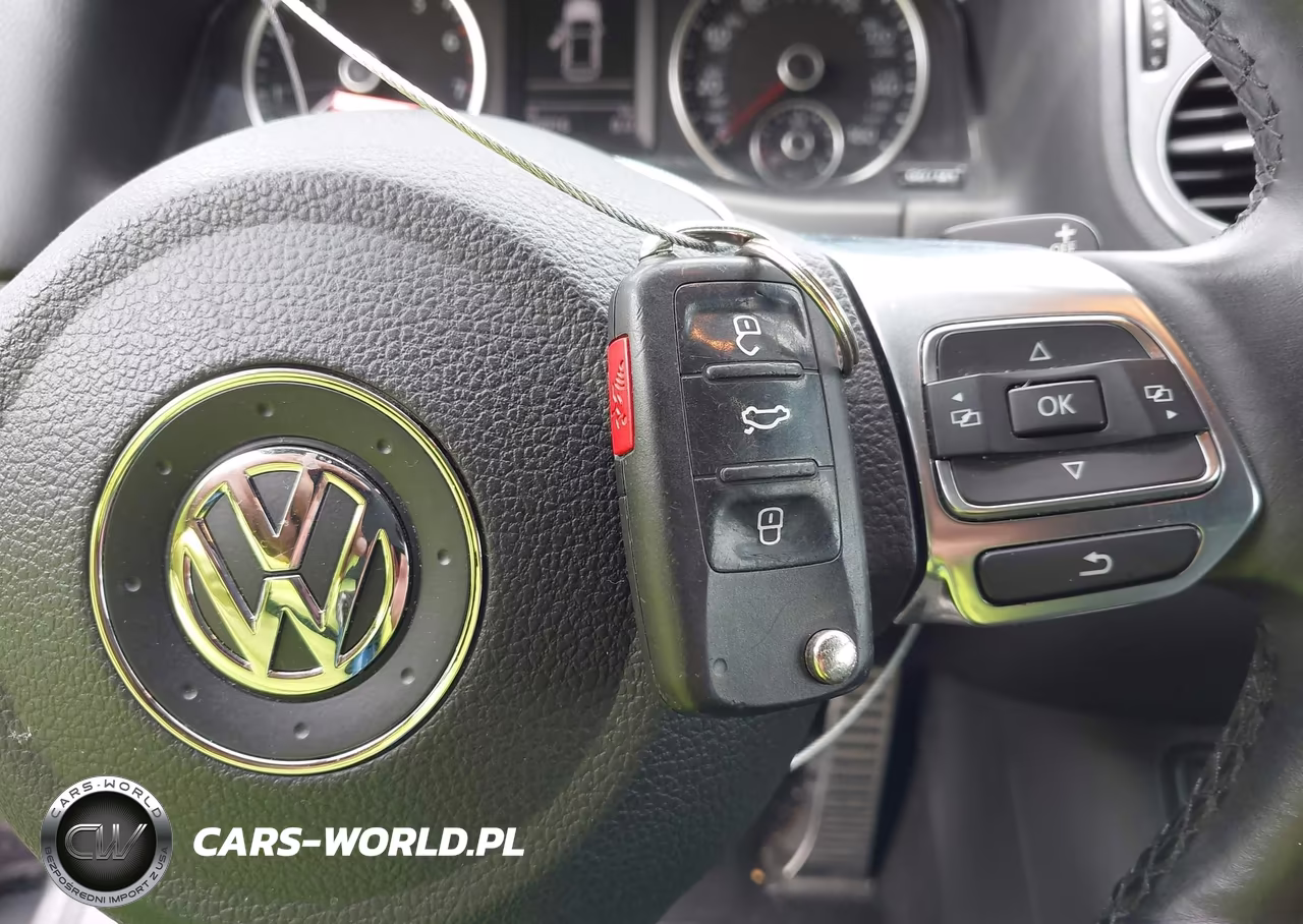 2016 Volkswagen Tiguan R-Line VIN:WVGBV7AX9GW052647 - 11