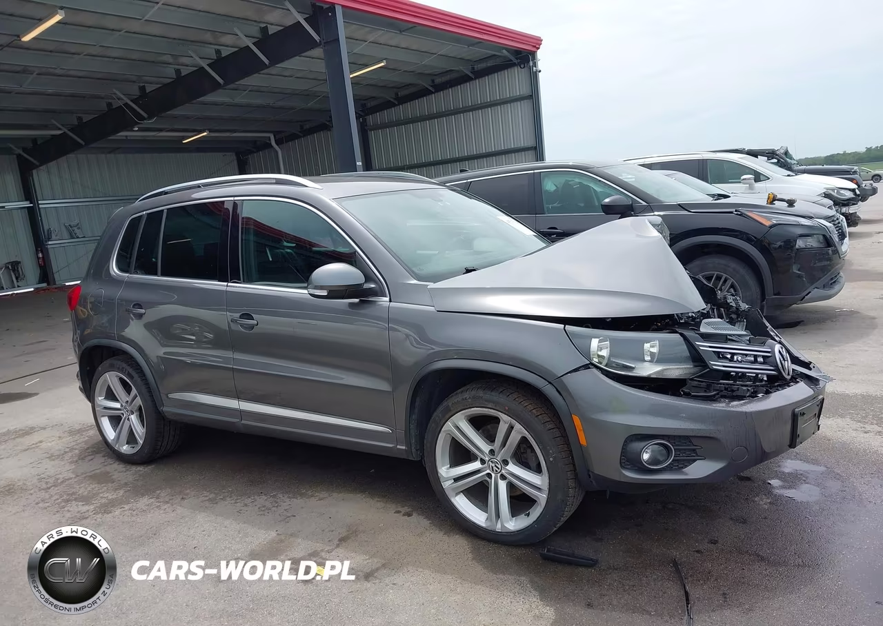 2016 Volkswagen Tiguan R-Line VIN:WVGBV7AX9GW052647 - 13