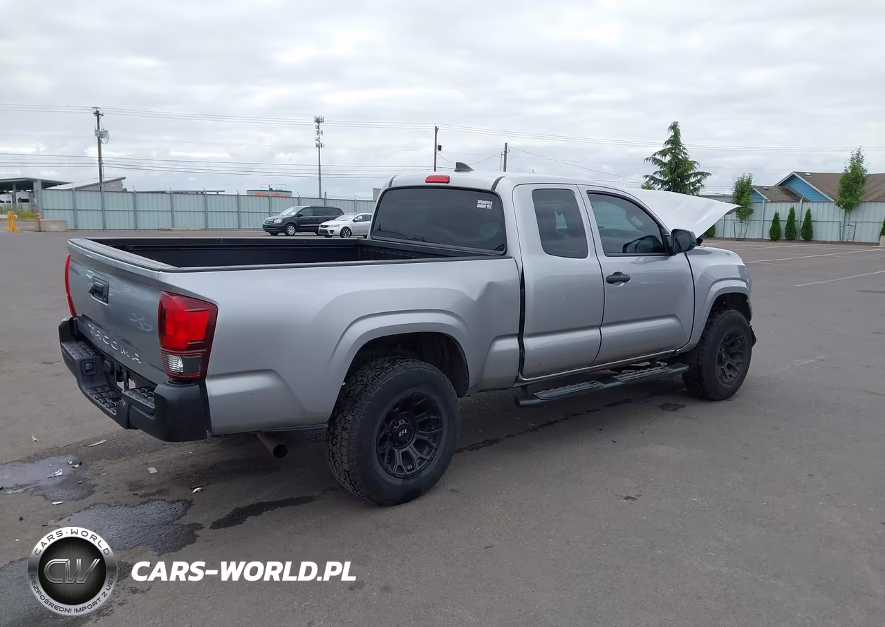 2018 Toyota Tacoma Sr VIN:5TFRX5GN3JX103651 - 4