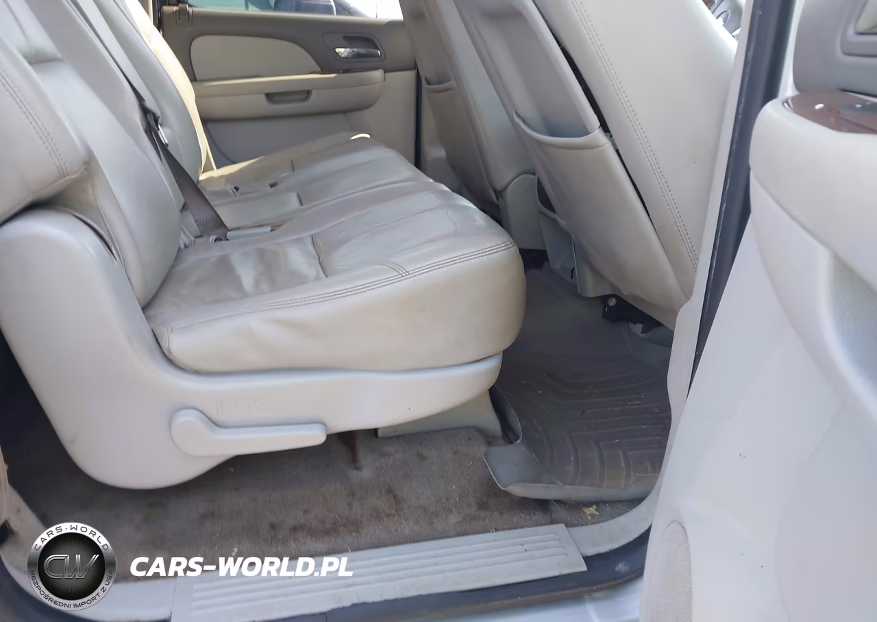 2014 Chevrolet Suburban Lt VIN:1GNSCJE05ER219674 - 8