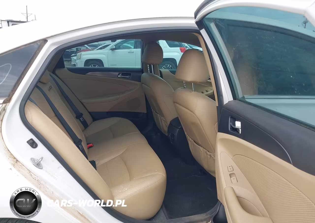 2012 Hyundai Sonata Hybrid VIN:KMHEC4A48CA058454 - 8
