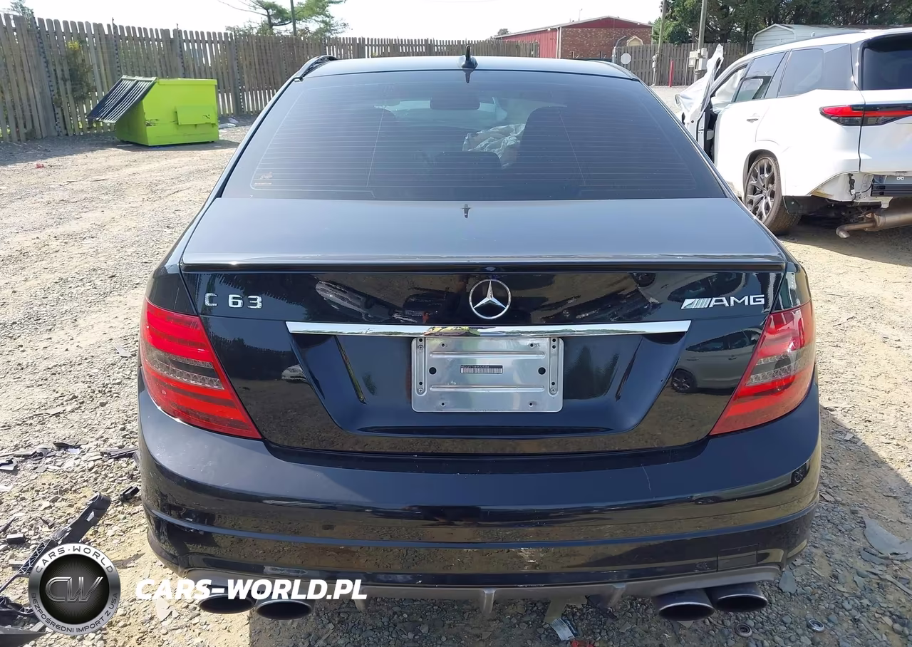 2009 Mercedes-Benz C 63 Amg VIN:WDDGF77X49F225384 - 17