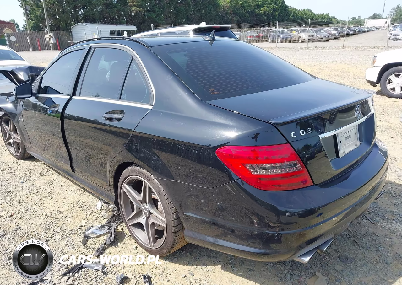 2009 Mercedes-Benz C 63 Amg VIN:WDDGF77X49F225384 - 3