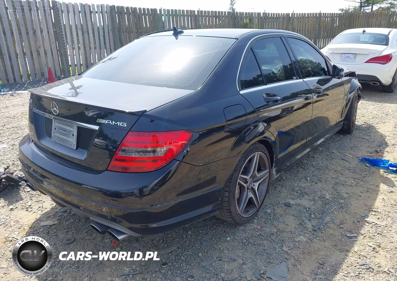 2009 Mercedes-Benz C 63 Amg VIN:WDDGF77X49F225384 - 4