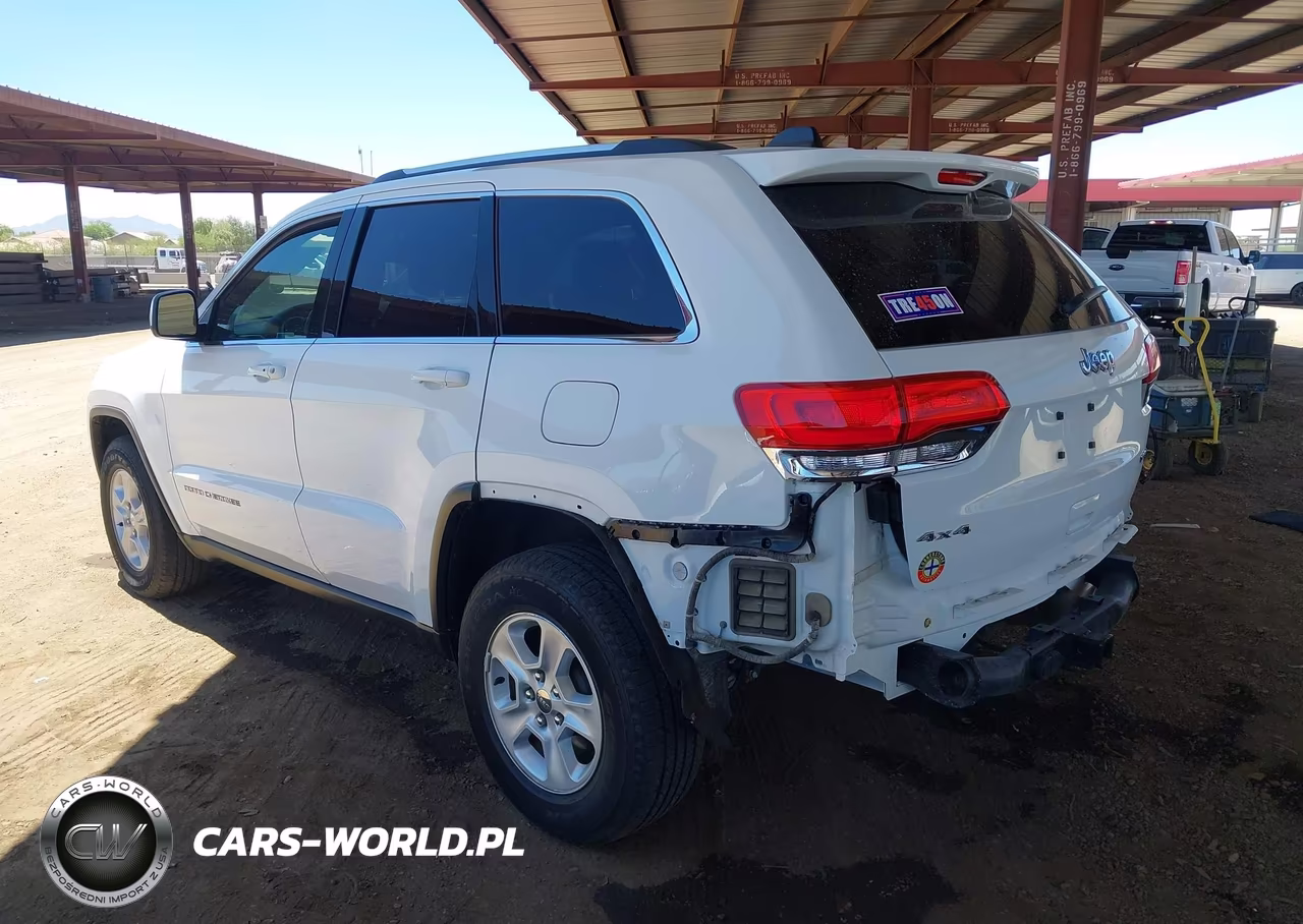 2016 Jeep Grand Cherokee Laredo VIN:1C4RJFAG3GC384982 - 3