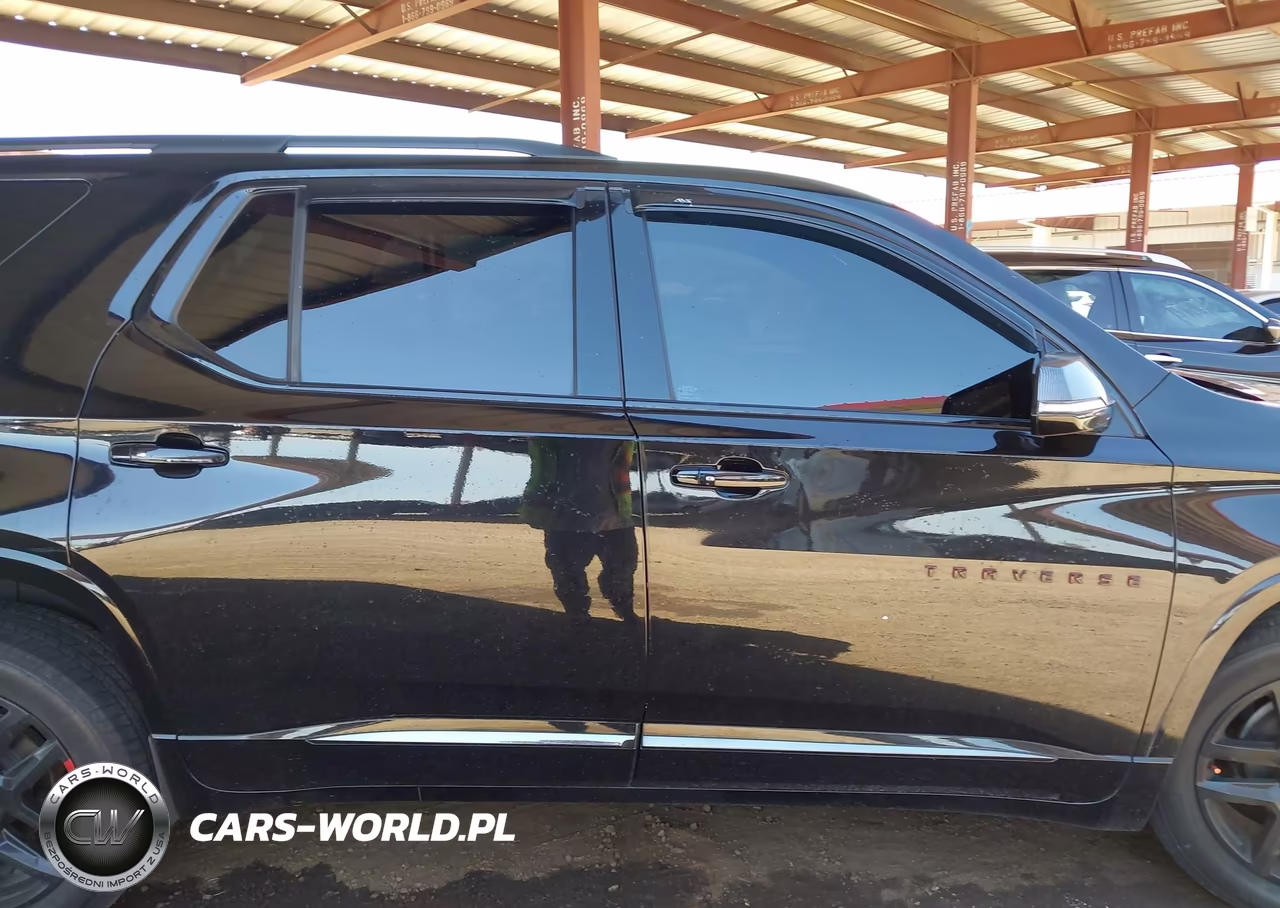 2018 Chevrolet Traverse Premier VIN:1GNERKKW0JJ253184 - 13