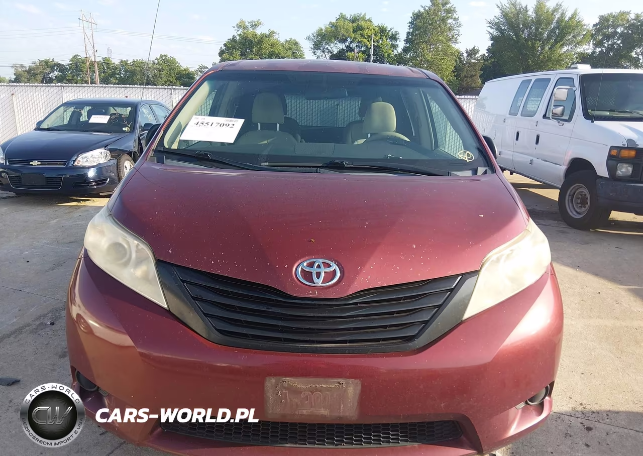 2011 Toyota Sienna VIN:5TDKA3DC5BS003097 - 12