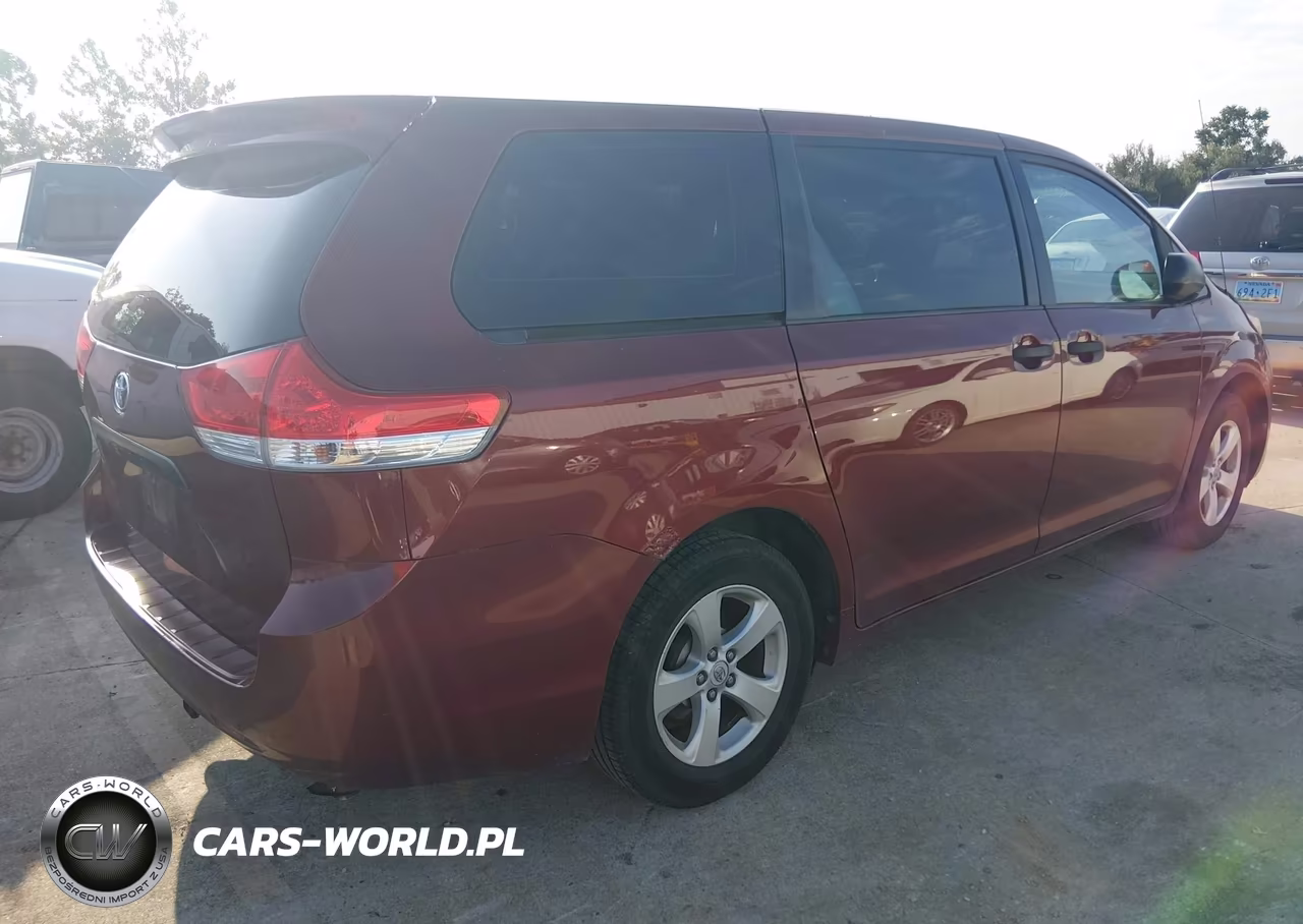 2011 Toyota Sienna VIN:5TDKA3DC5BS003097 - 4
