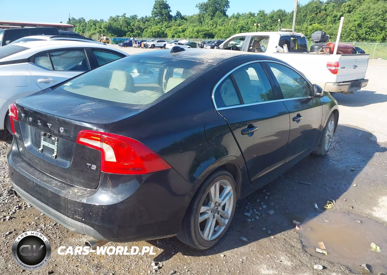 2013 Volvo S60 T5 VIN:YV1612FS7D1211010 - 4