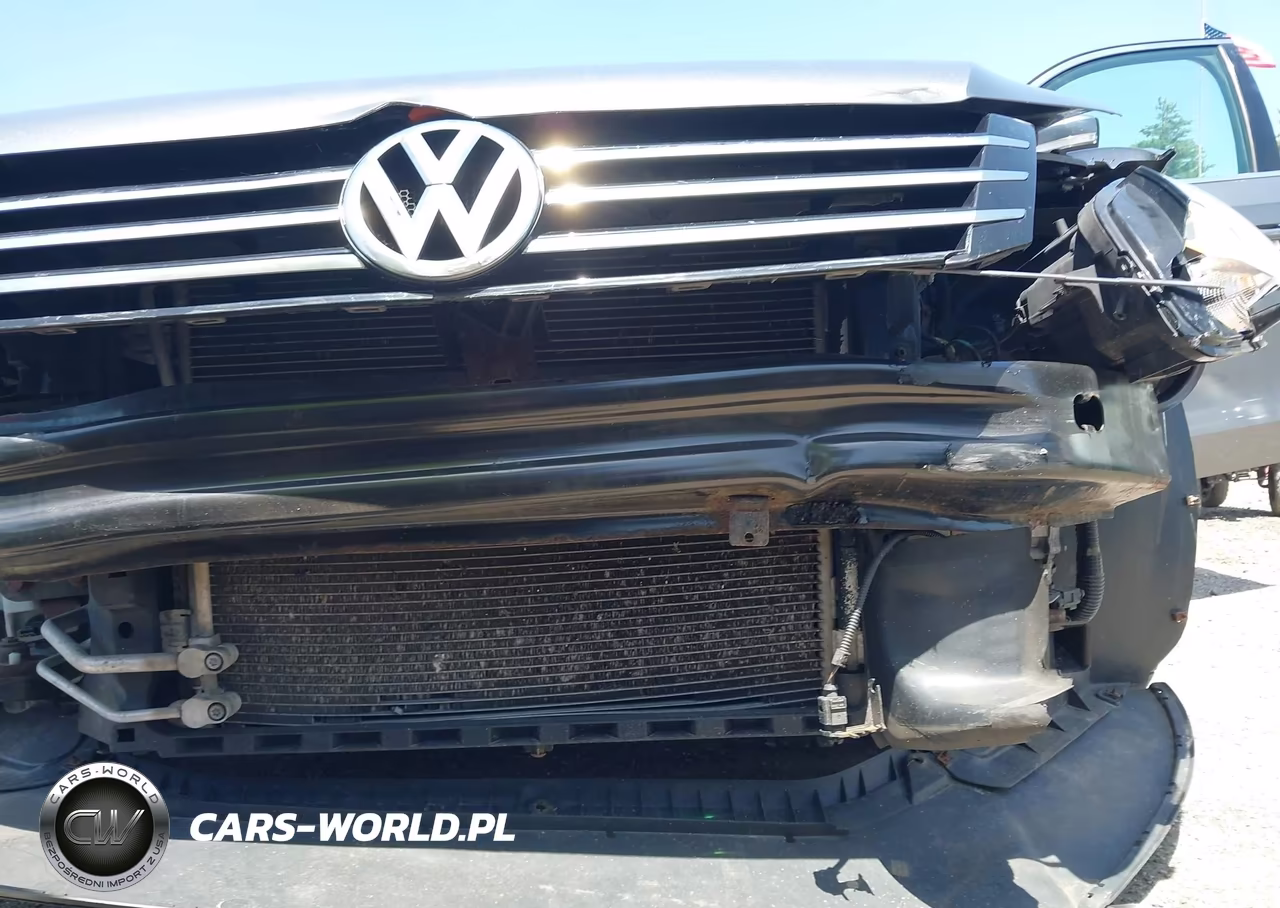 2014 Volkswagen Passat 1.8T Wolfsburg Edition VIN:1VWAT7A30EC028655 - 6