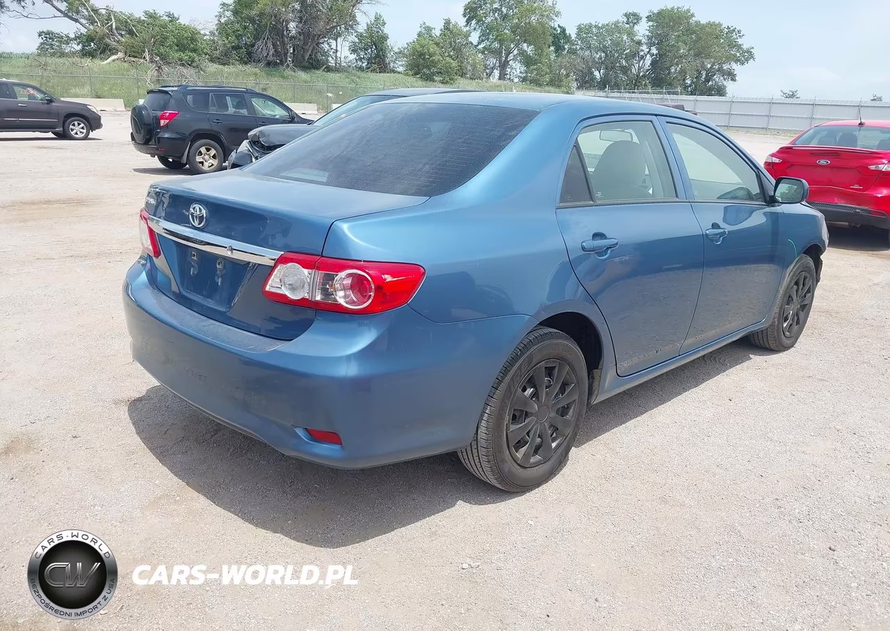 2013 Toyota Corolla L VIN:5YFBU4EE0DP207833 - 4