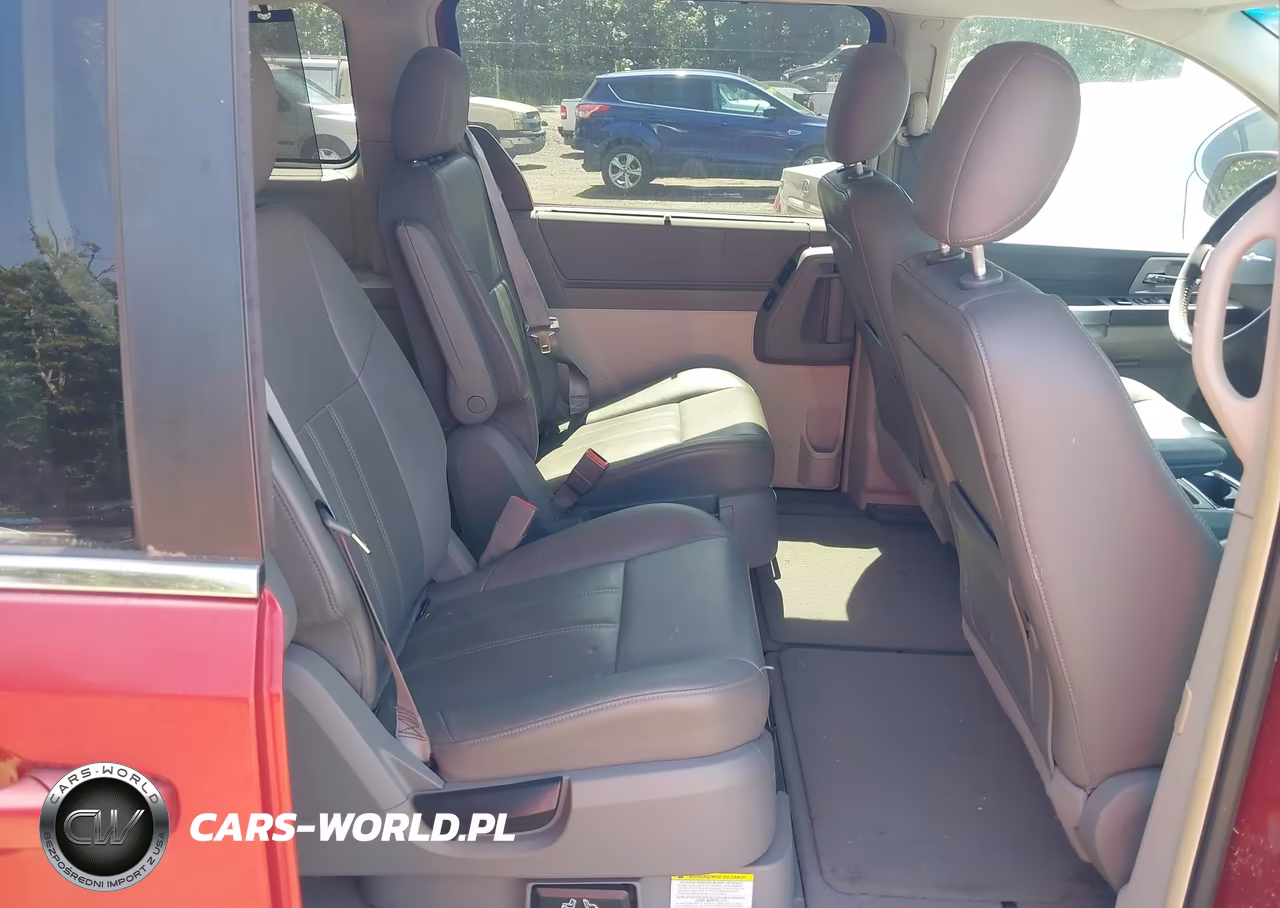 2008 Chrysler Town & Country Touring VIN:2A8HR54P48R842833 - 8