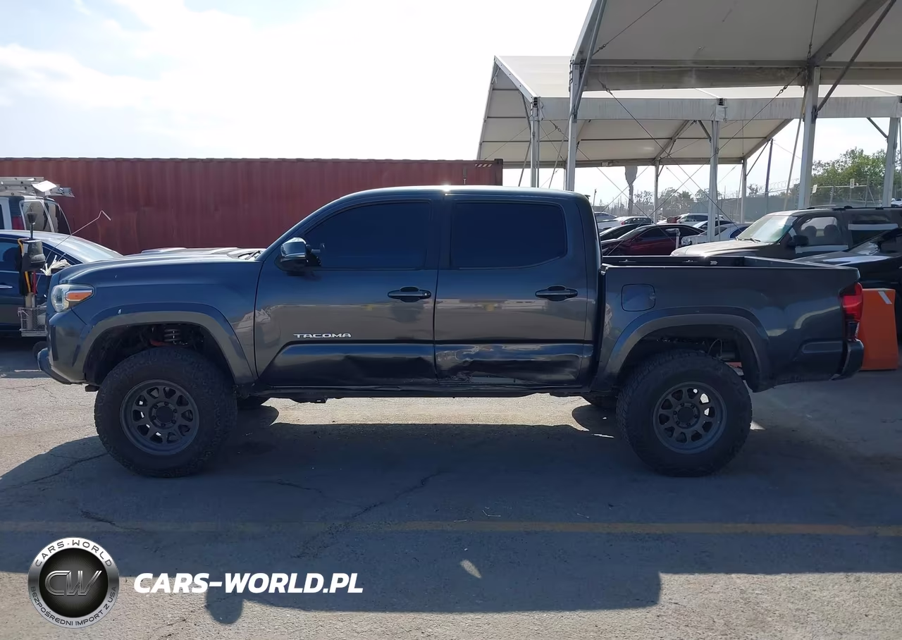2018 Toyota Tacoma Trd Sport VIN:3TMCZ5AN8JM175475 - 14