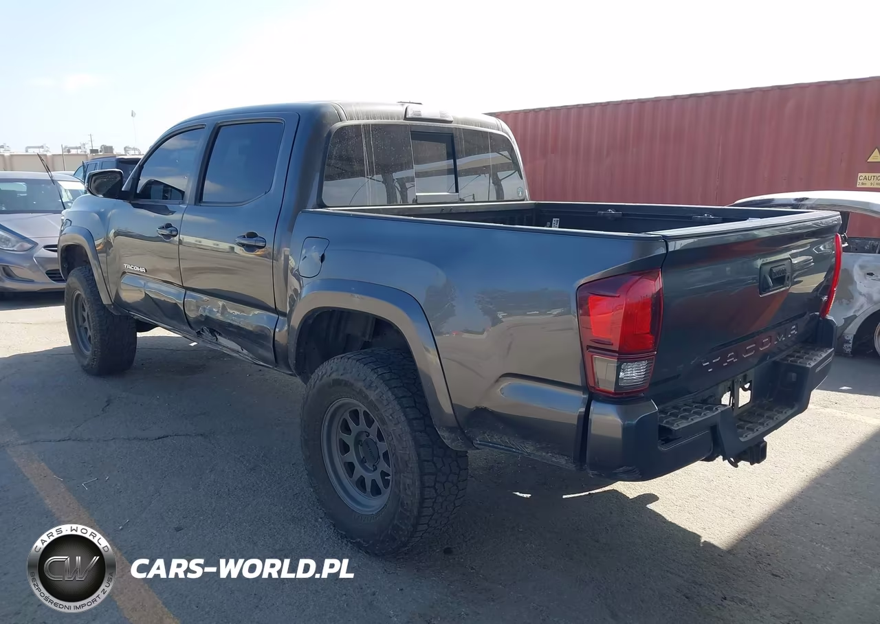 2018 Toyota Tacoma Trd Sport VIN:3TMCZ5AN8JM175475 - 3