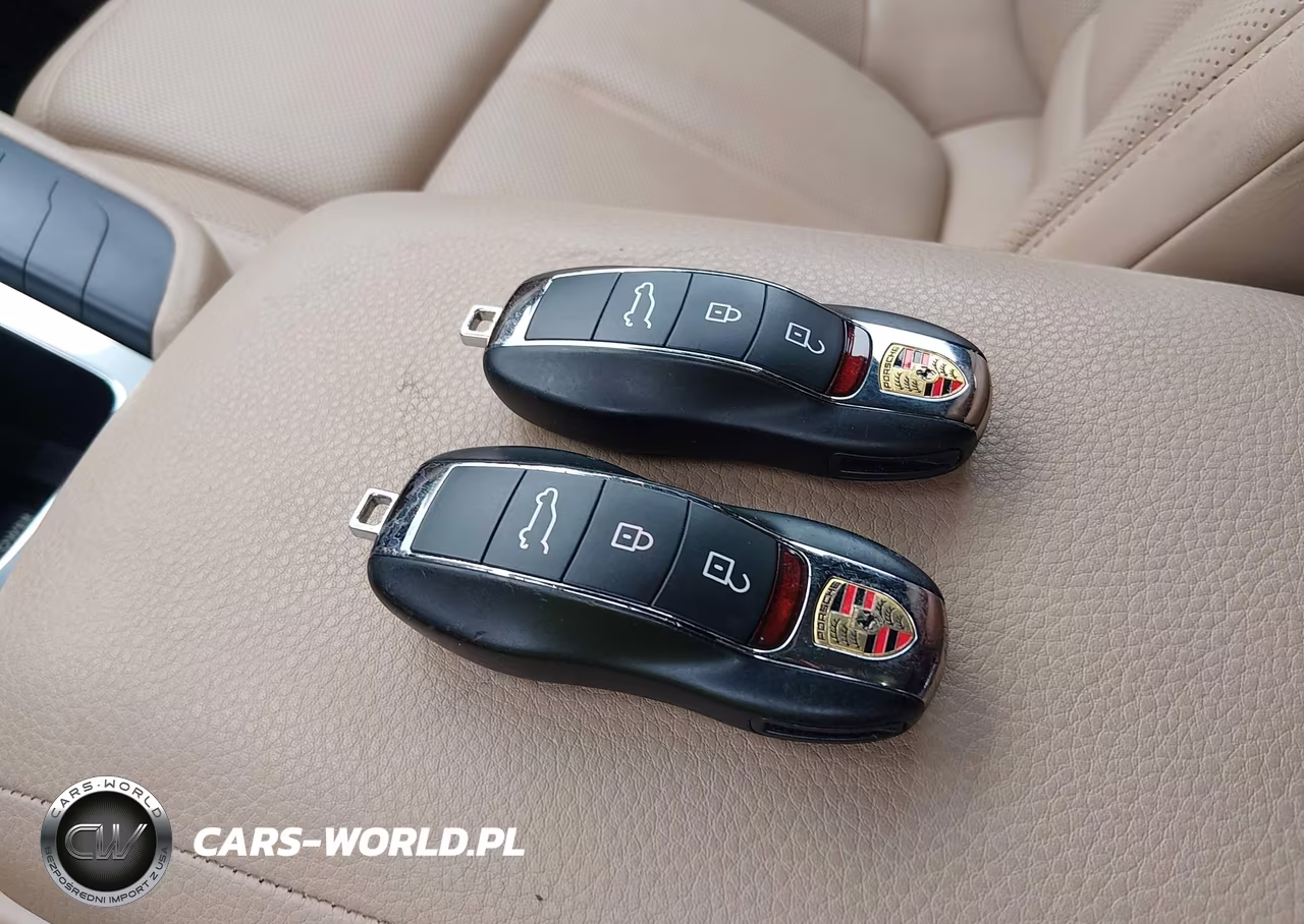 2020 Porsche Macan VIN:WP1AA2A58LLB00467 - 11