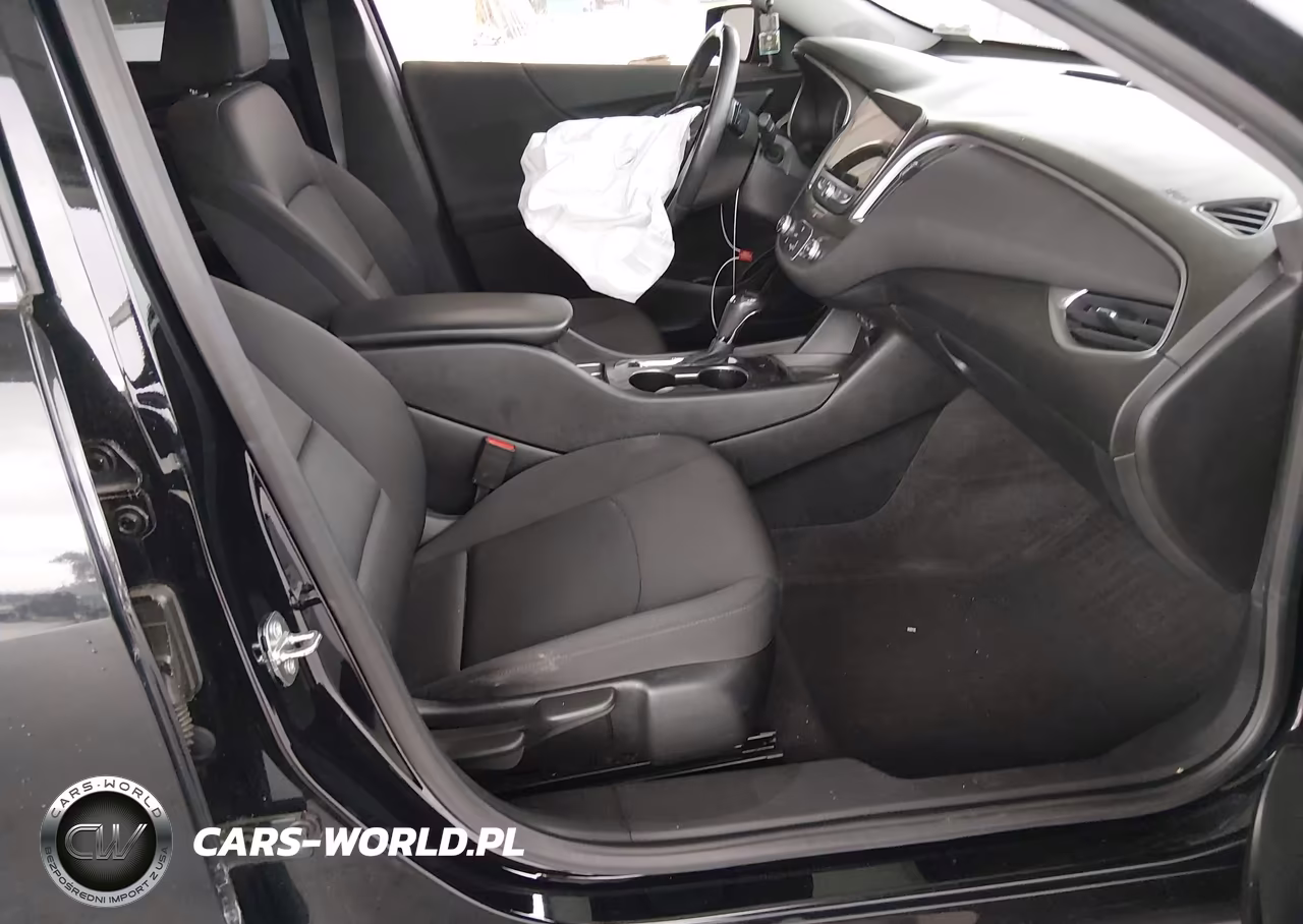 2019 Chevrolet Malibu Rs VIN:1G1ZG5ST7KF206559 - 5