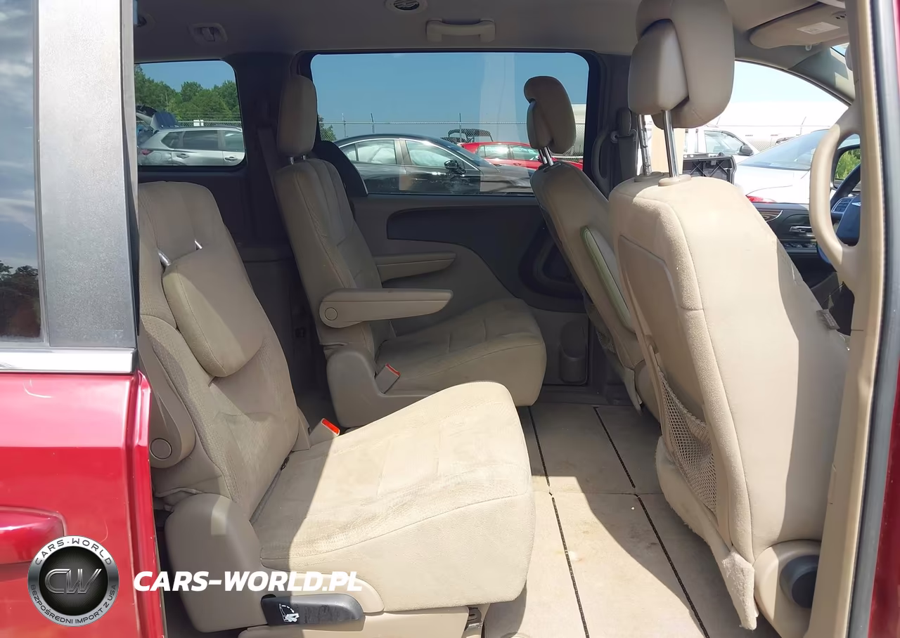 2011 Chrysler Town & Country Touring VIN:2A4RR5DGXBR721785 - 8