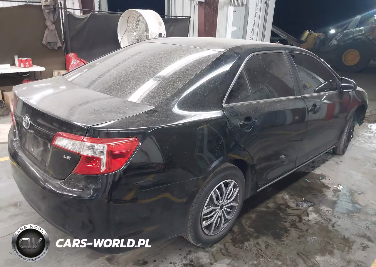 2014 Toyota Camry Le VIN:4T4BF1FK1ER338885 - 4