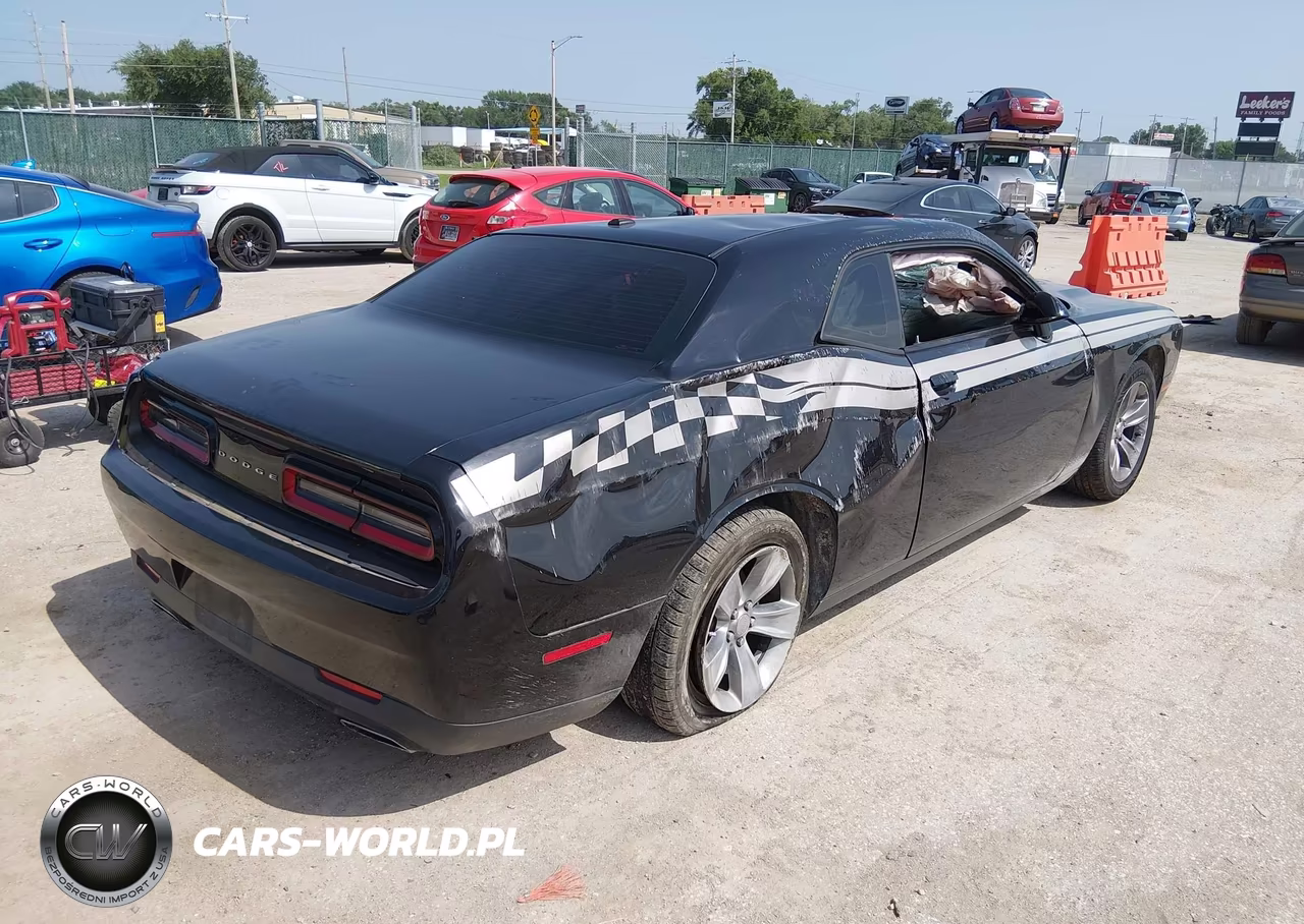 2016 Dodge Challenger Sxt VIN:2C3CDZAG7GH184185 - 4