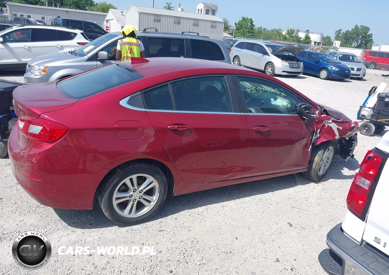 2018 Chevrolet Cruze Lt Auto VIN:1G1BE5SM7J7166332 - 12