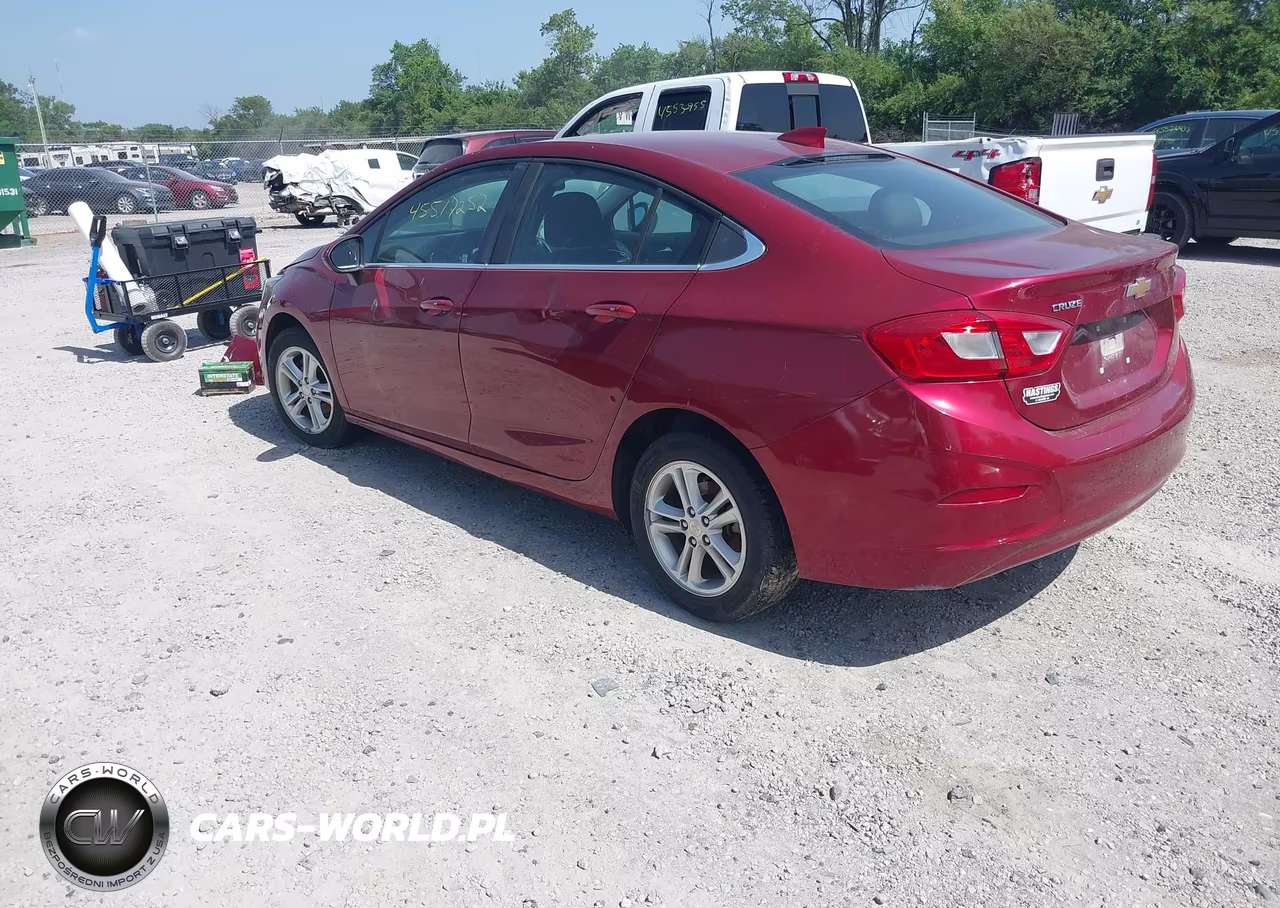 2018 Chevrolet Cruze Lt Auto VIN:1G1BE5SM7J7166332 - 3