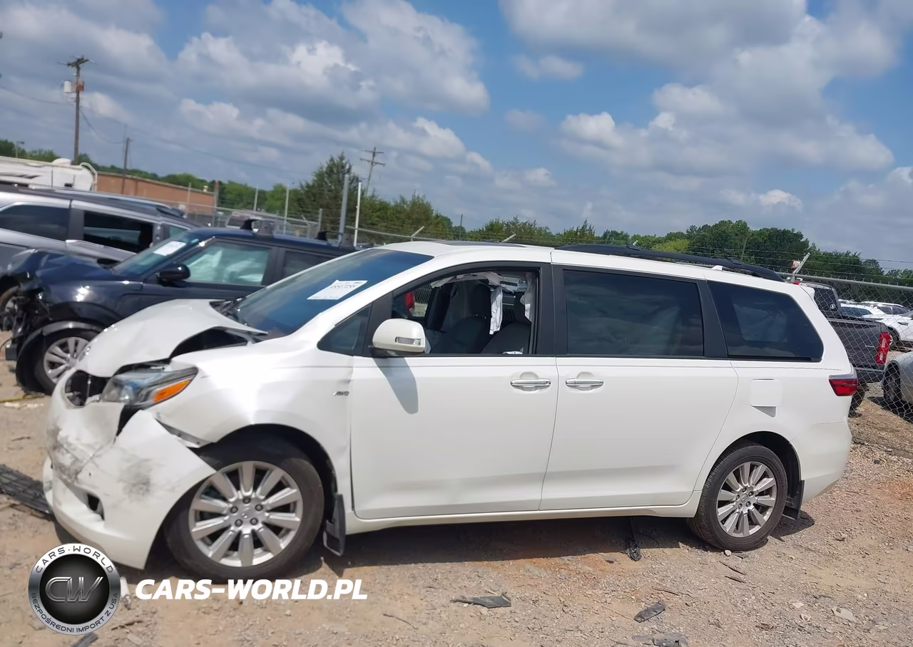 2017 Toyota Sienna Limited Premium 7 Passenger VIN:5TDDZ3DC2HS162315 - 14