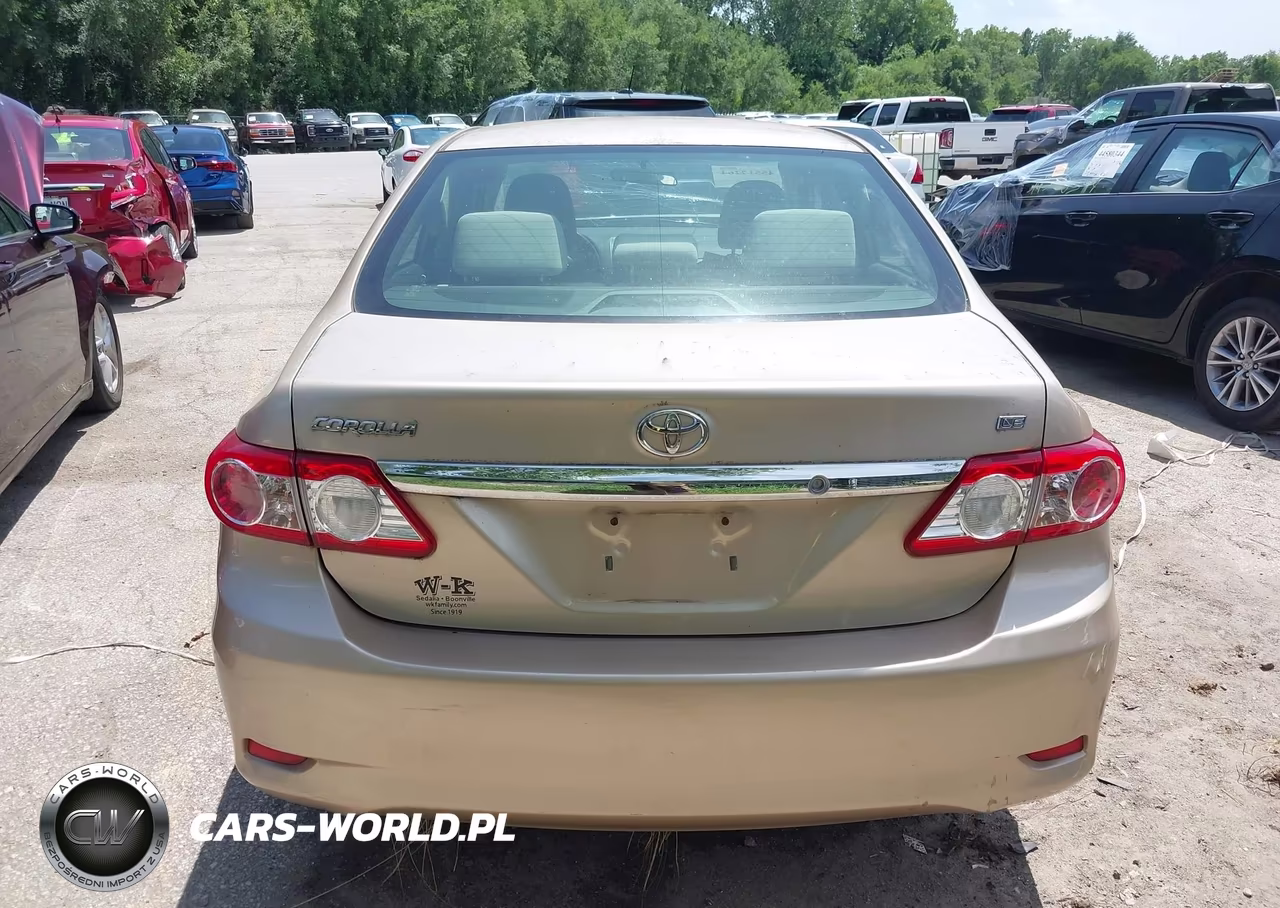 2011 Toyota Corolla Le VIN:JTDBU4EE9B9126591 - 17