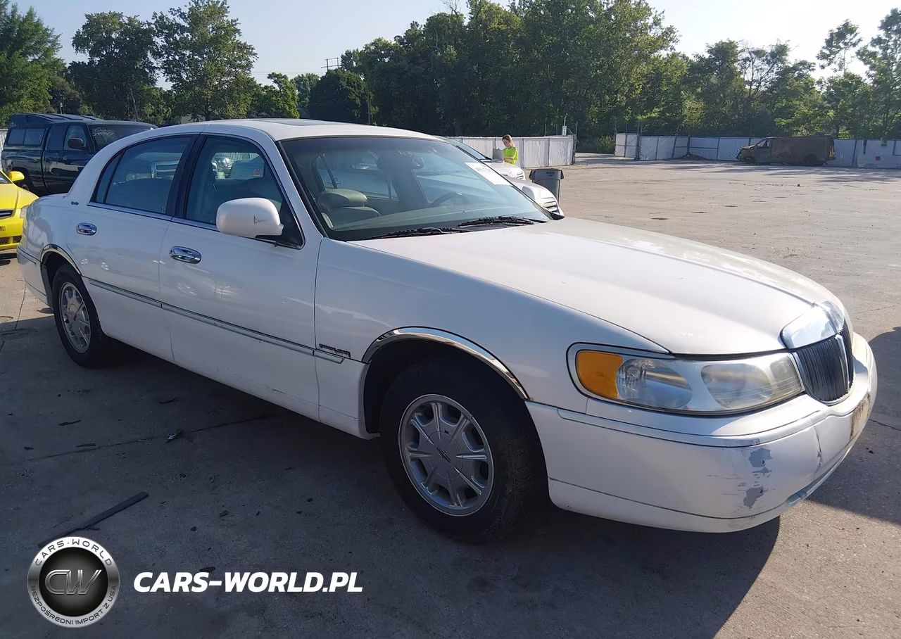 1998 Lincoln Town Car Signature