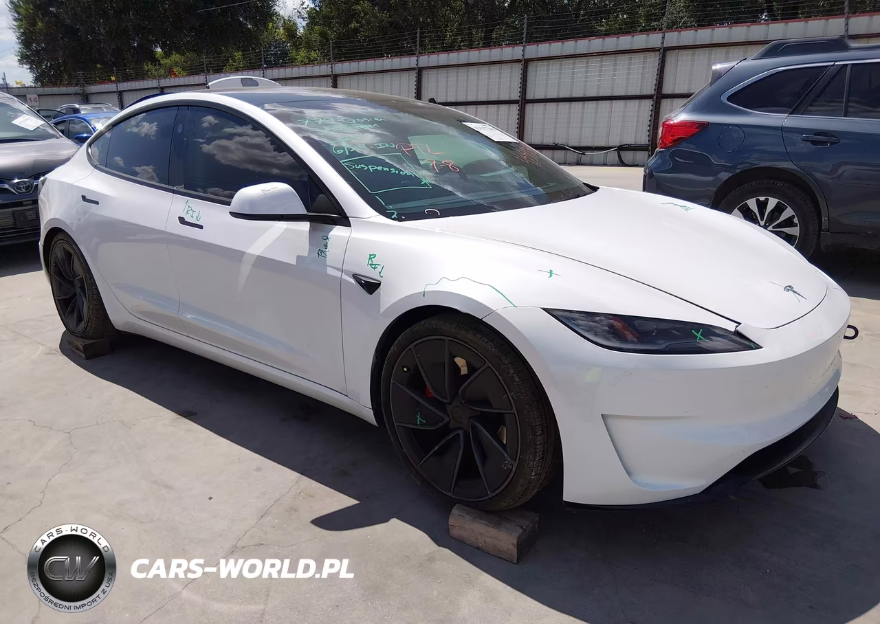 2025 Tesla Model 3 Performance All-Wheel Drive – zdjęcie 1 z 23