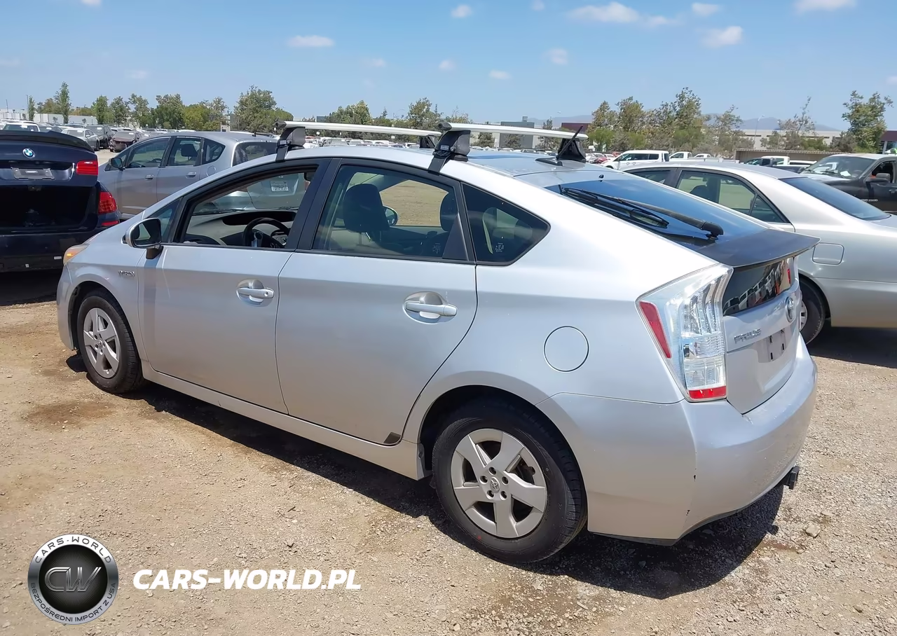 2011 Toyota Prius Two VIN:JTDKN3DU7B0252047 - 3