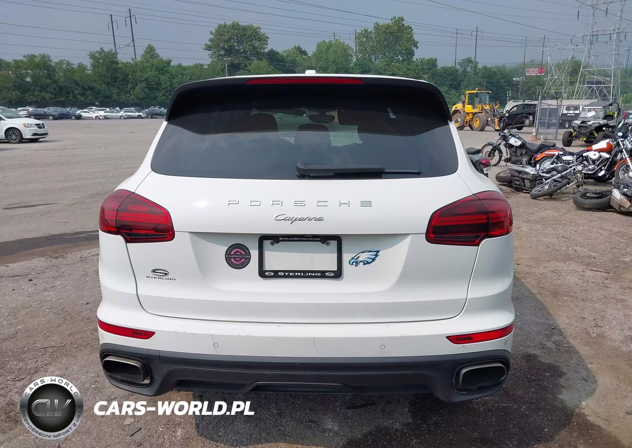 2016 Porsche Cayenne VIN:WP1AA2A20GLA10516 - 16