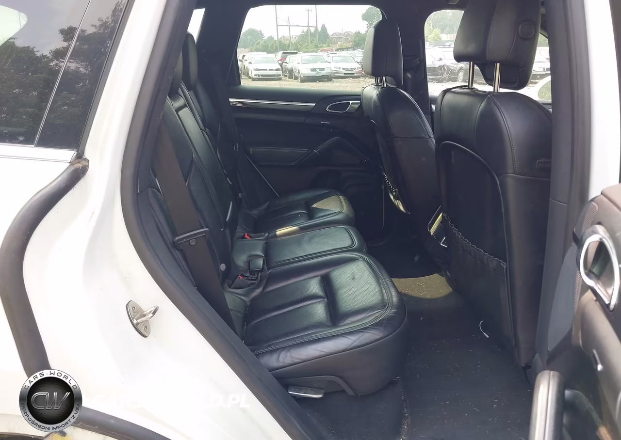 2016 Porsche Cayenne VIN:WP1AA2A20GLA10516 - 8