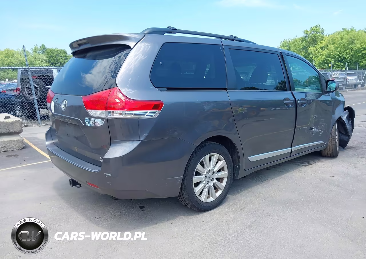 2014 Toyota Sienna Xle 7 Passenger VIN:5TDDK3DC2ES089768 - 4