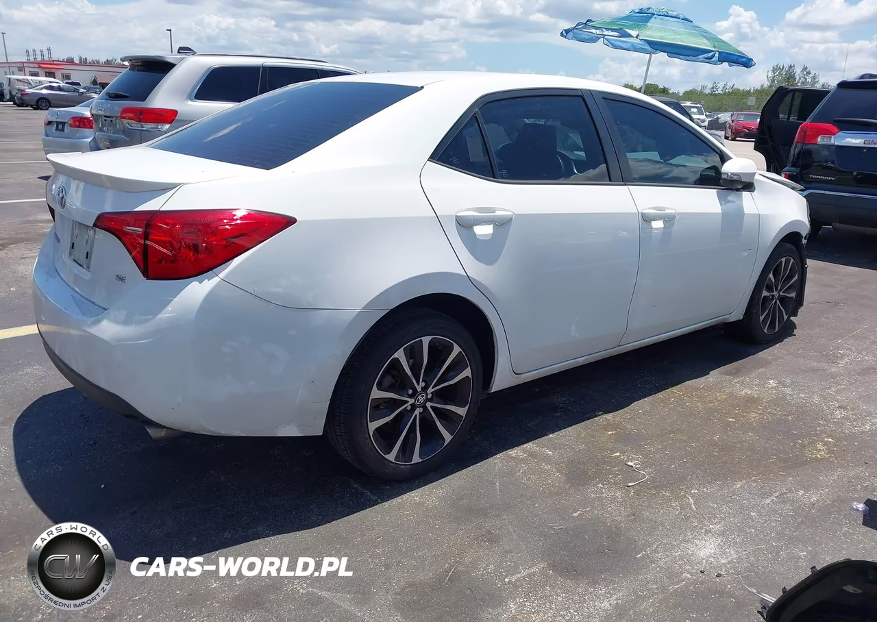 2019 Toyota Corolla Se VIN:5YFBURHE5KP942040 - 4