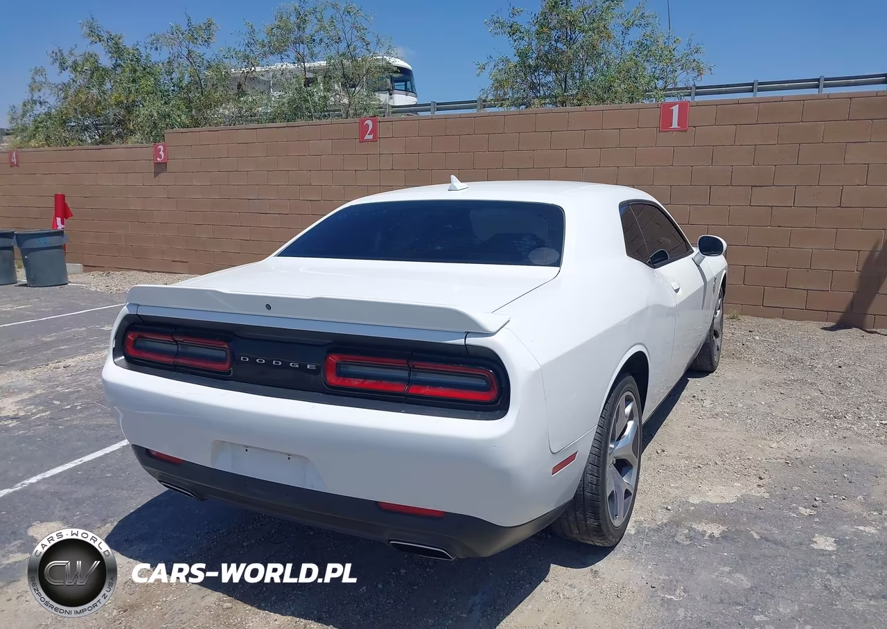 2015 Dodge Challenger Sxt Plus VIN:2C3CDZBG5FH758487 - 4