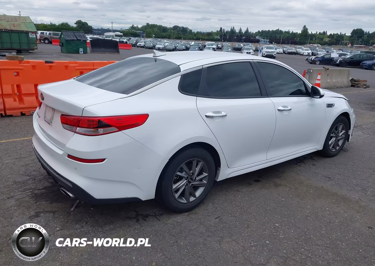 2019 Kia Optima Lx VIN:5XXGT4L36KG336465 - 4