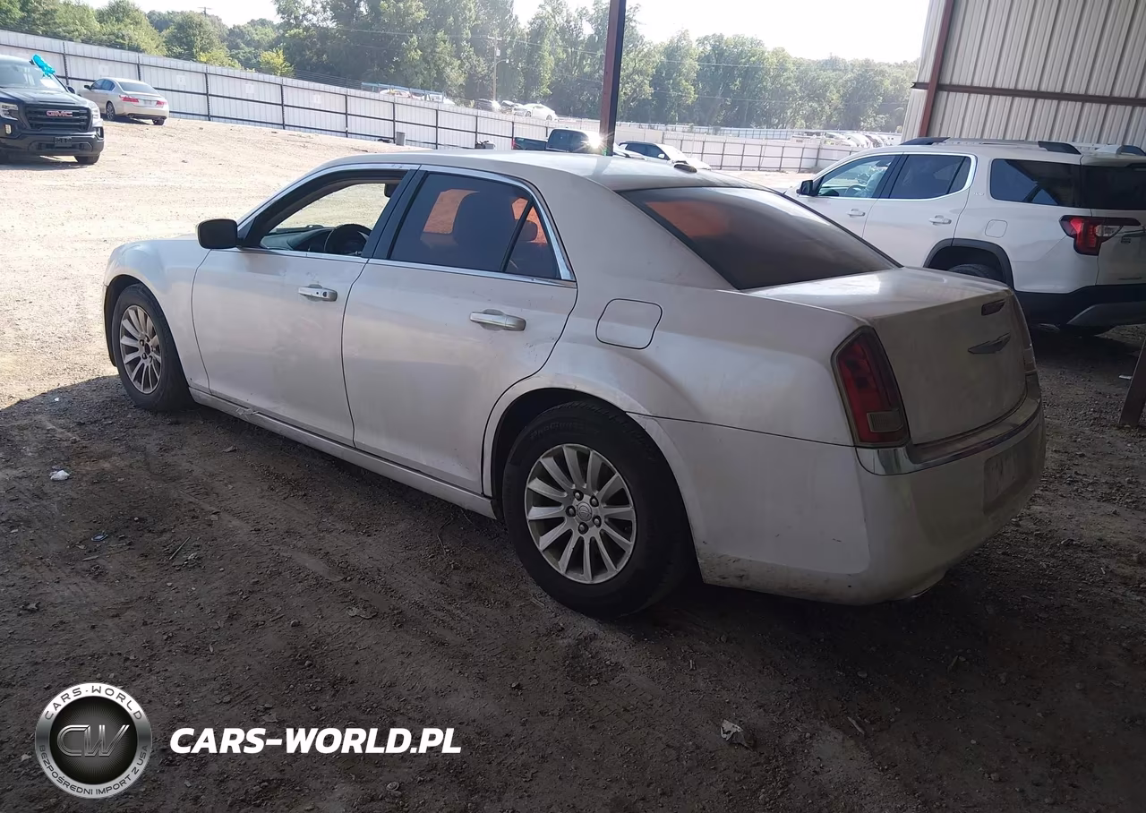 2013 Chrysler 300 Motown VIN:2C3CCAAG1DH574960 - 3