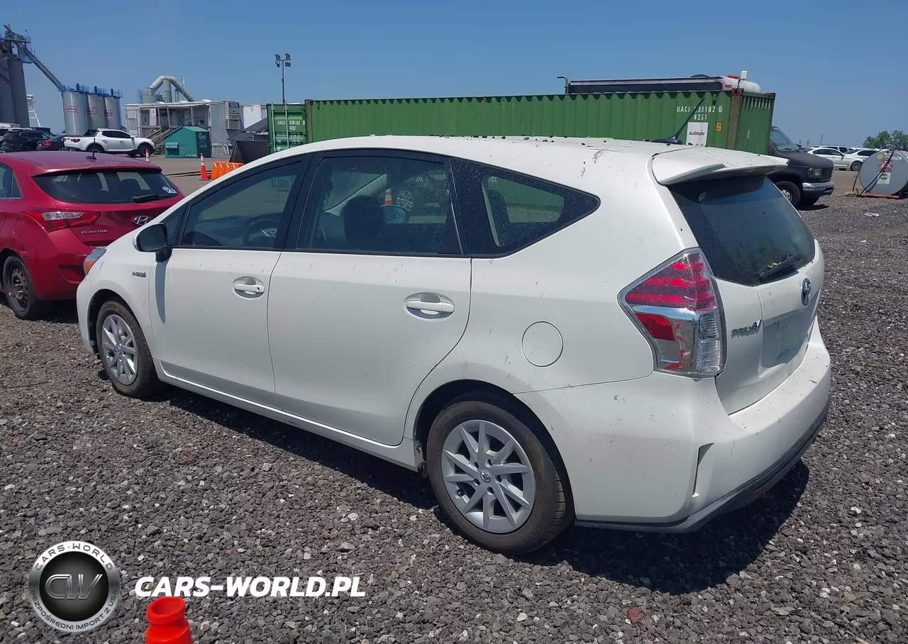 2017 Toyota Prius V Three VIN:JTDZN3EU7HJ064936 - 3
