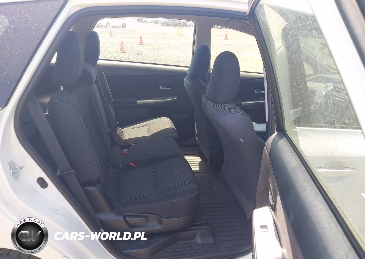 2017 Toyota Prius V Three VIN:JTDZN3EU7HJ064936 - 8