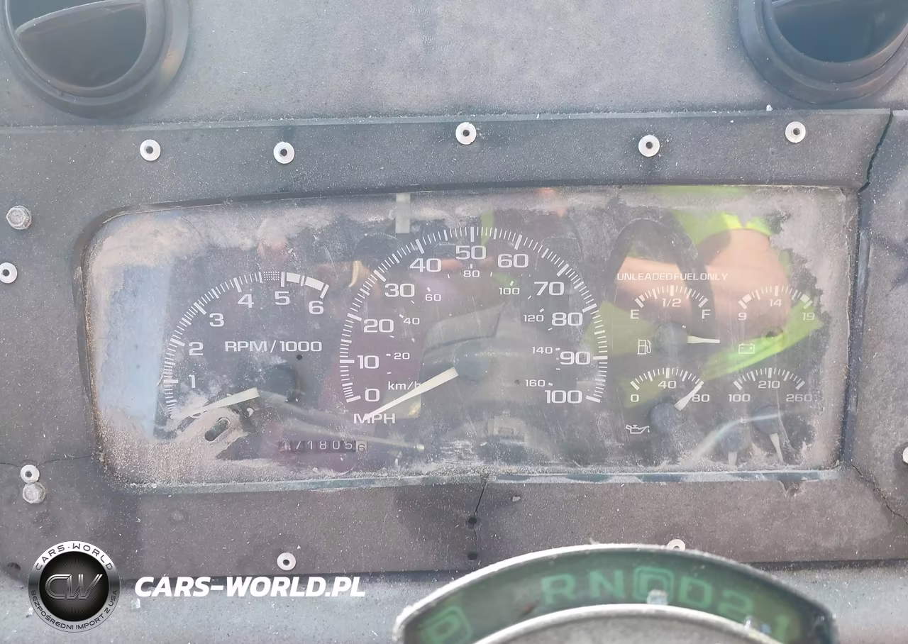 1999 Chevrolet Forward Control VIN:1GBHP32R9X3303965 - 7