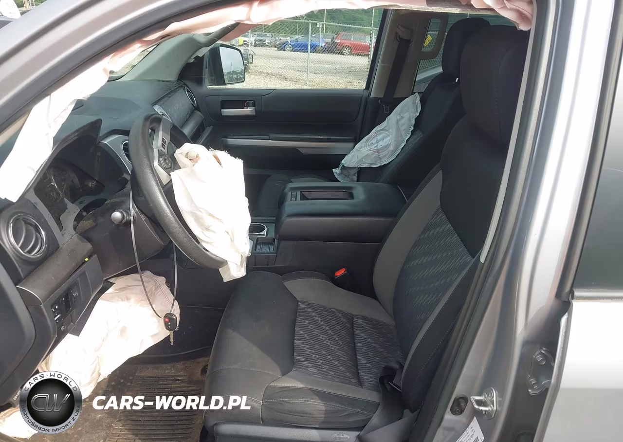 2018 Toyota Tundra Sr5 5.7L V8 VIN:5TFUY5F11JX703333 - 5