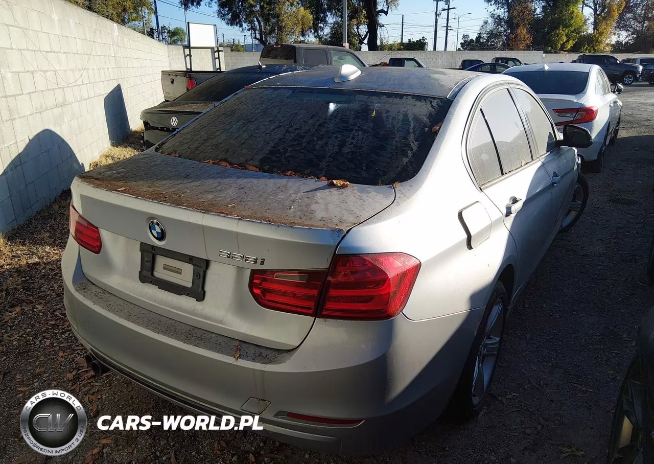 2013 BMW 328I xDrive VIN:WBA3B3G53DNR80727 - 4