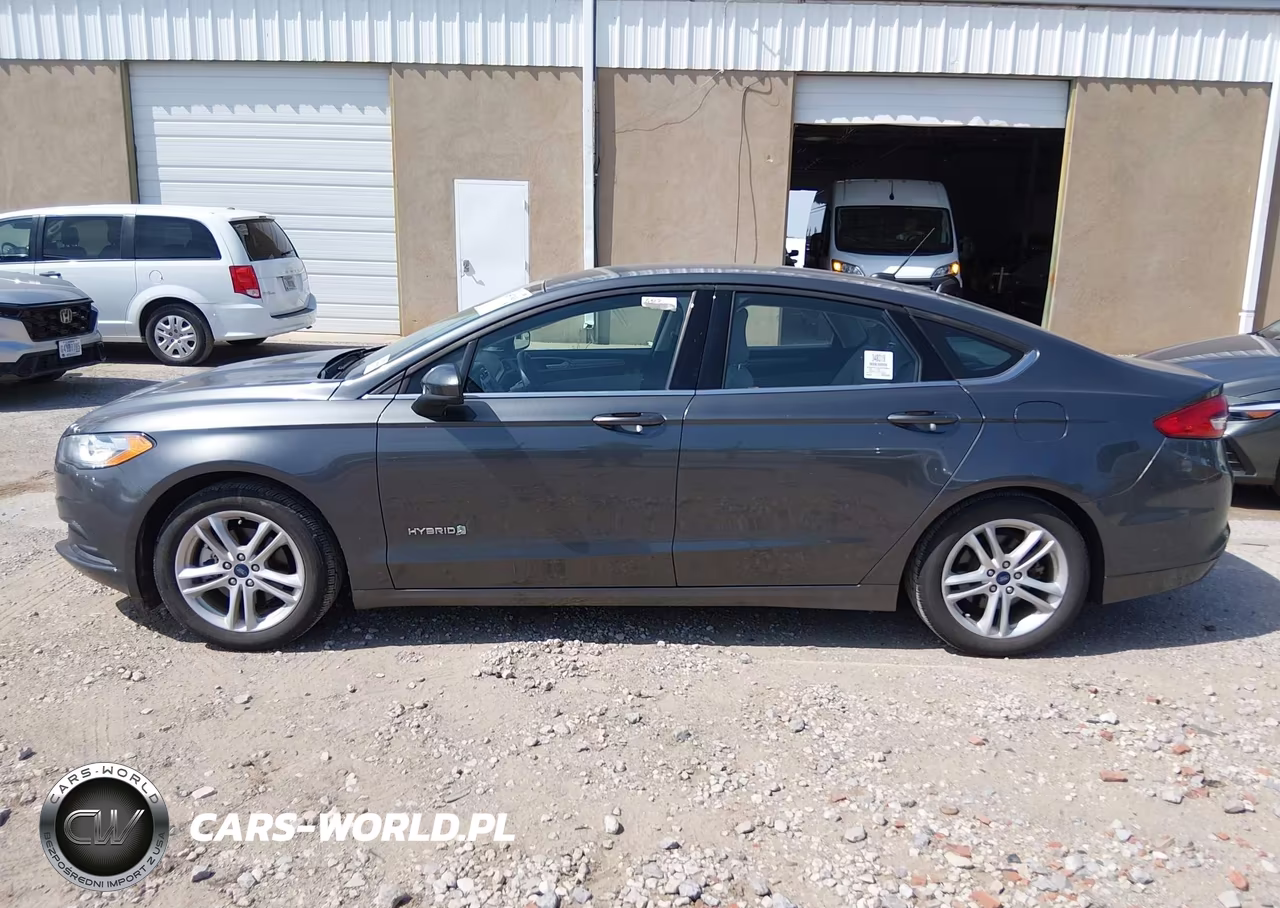 2018 Ford Fusion Hybrid S VIN:3FA6P0UU8JR209464 - 17