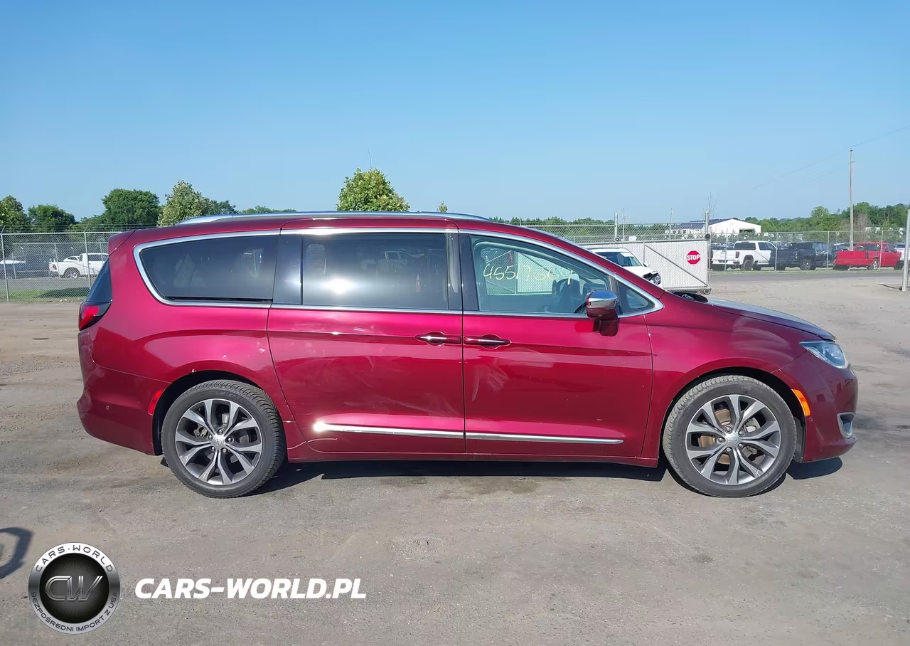 2017 Chrysler Pacifica Limited VIN:2C4RC1GG7HR839720 - 13